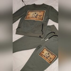Army Green Unisex Graphic Sweatshirt and Joggers Set Size Small